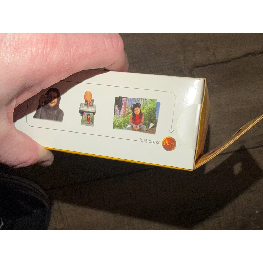 Kodak PH80 Color‎ Cartridge Photo Paper Kit 80 4x6 Photos Easyshare